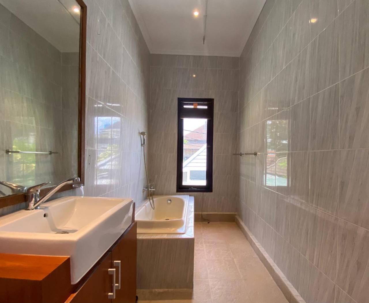 Villa Mayu Dedaries Семиняк Екстериор снимка