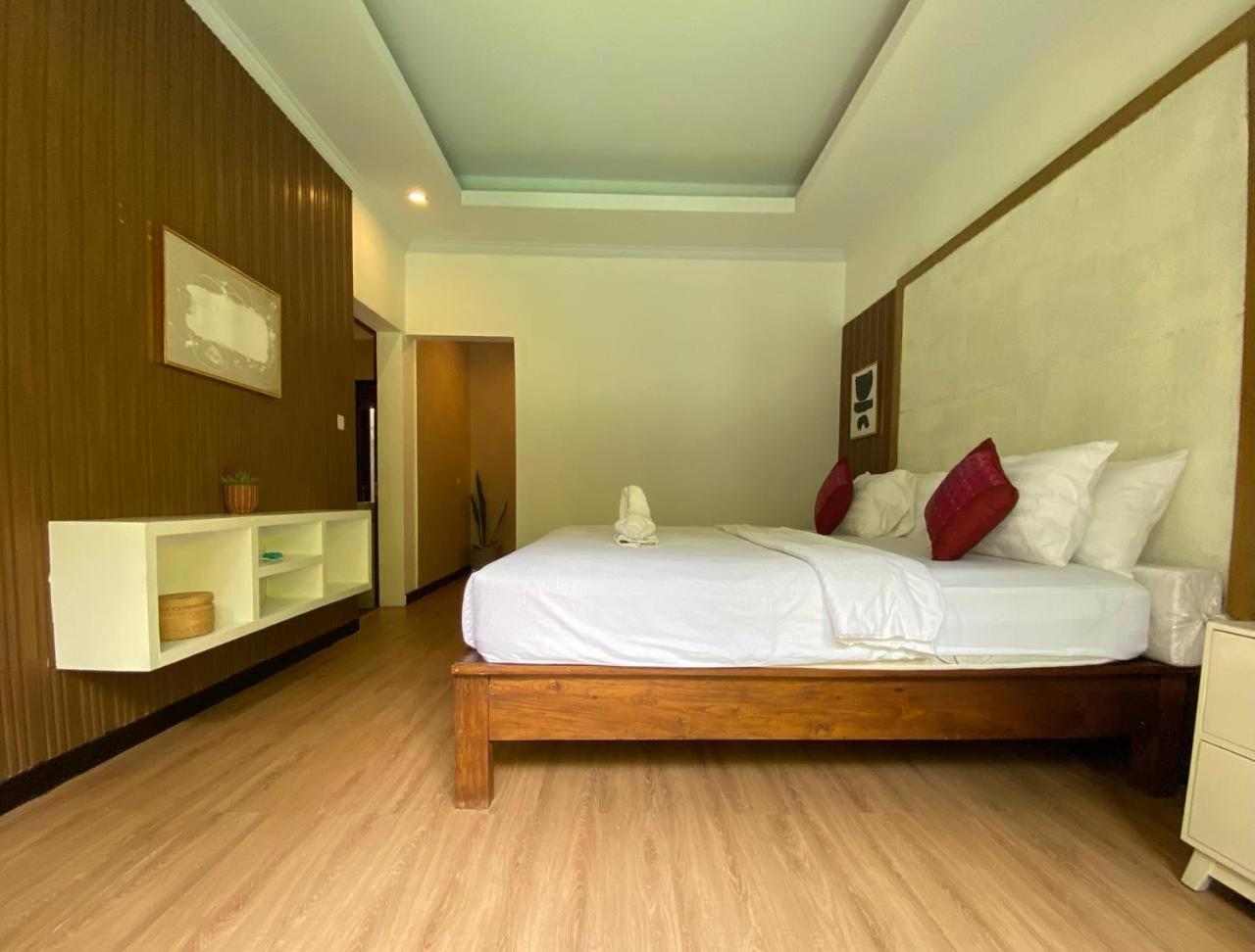 Villa Mayu Dedaries Семиняк Екстериор снимка