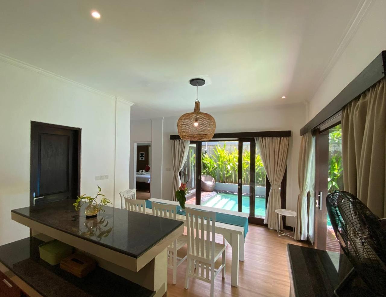 Villa Mayu Dedaries Семиняк Екстериор снимка