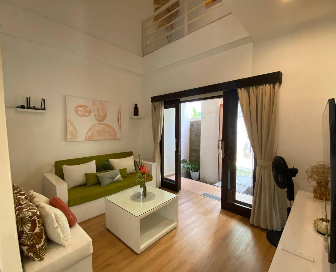 Villa Mayu Dedaries Семиняк Екстериор снимка